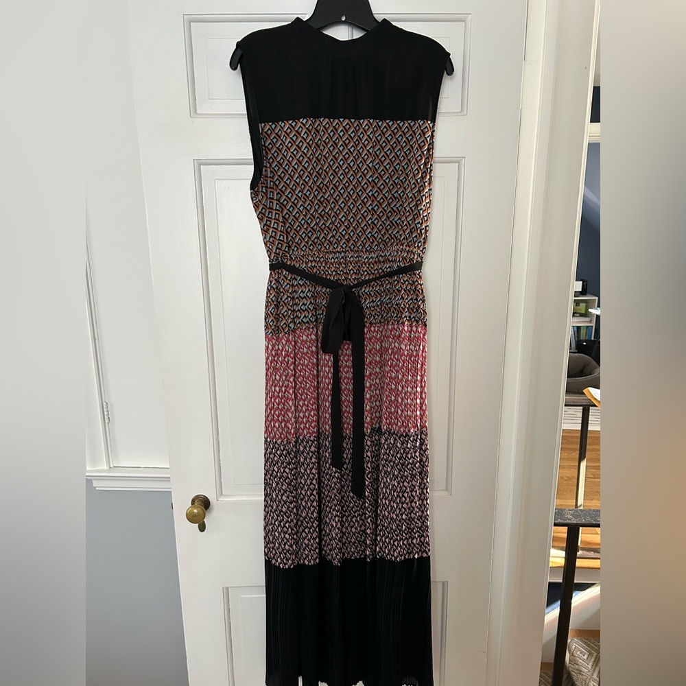 Black/multi maxi dress with pleats size XL EUC
